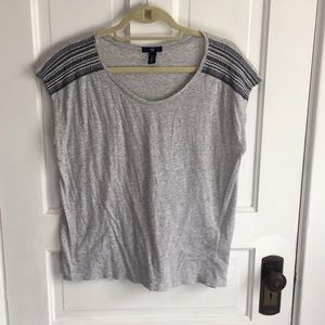 Gap tee with sleeve embroidery